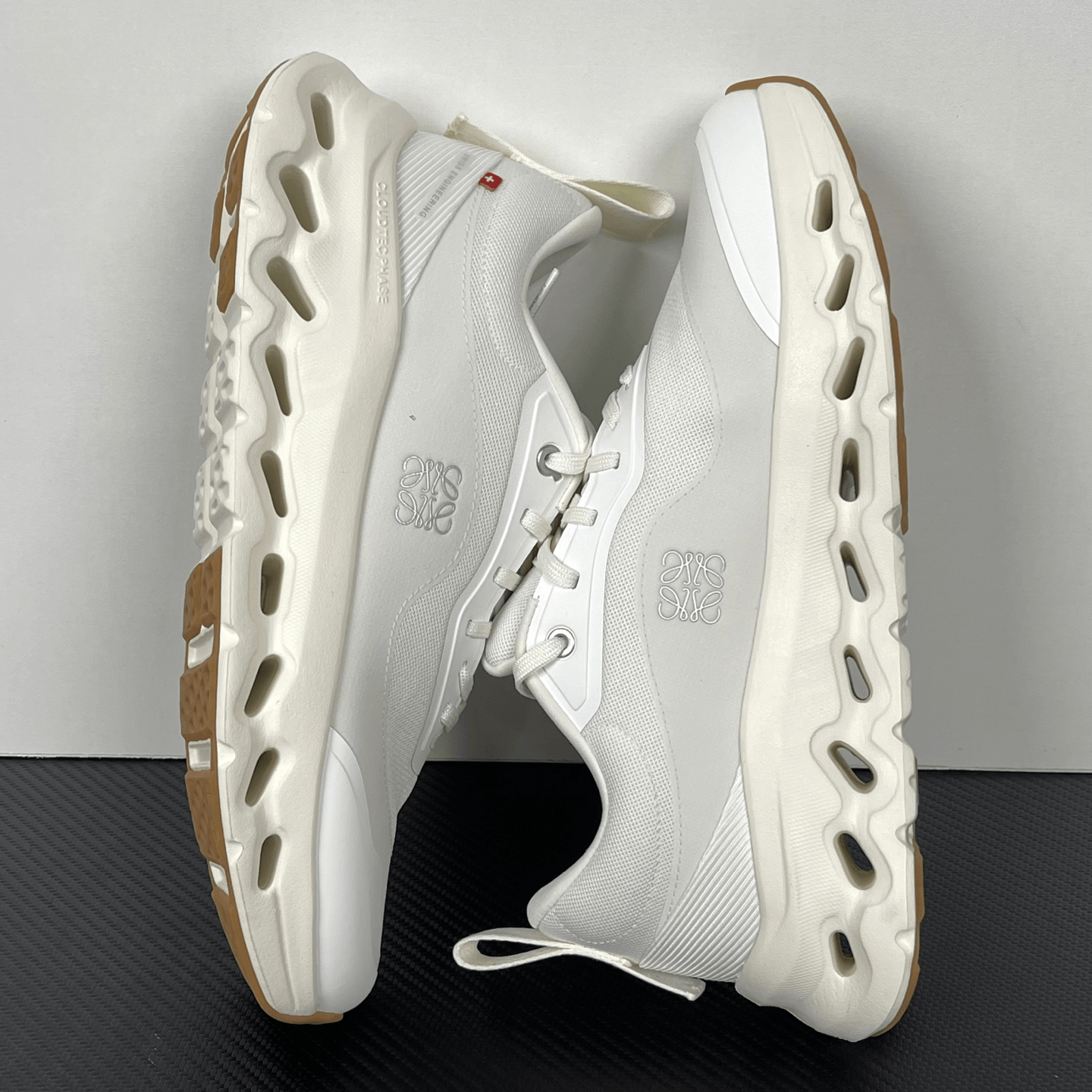 On Cloudtilt 2 x LOEWE White