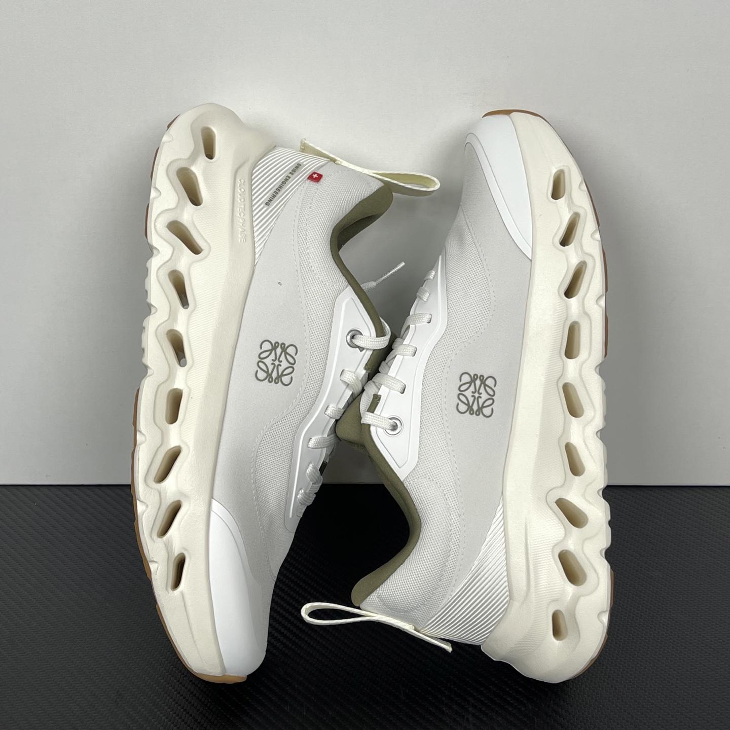 On Cloudtilt 2 x Loewe White Khaki