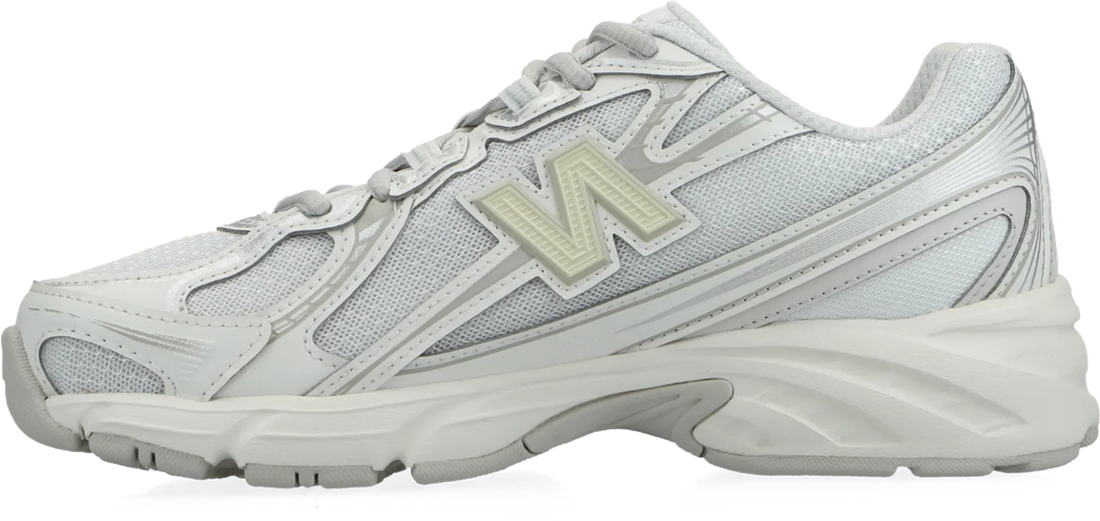 New Balance 740 White