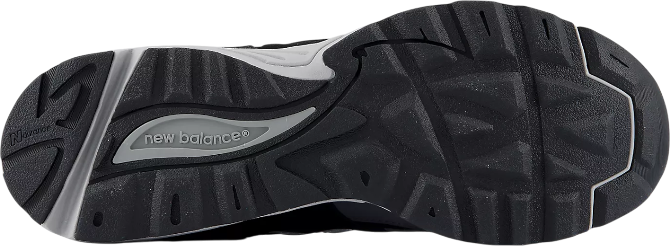 New Balance 880R Black